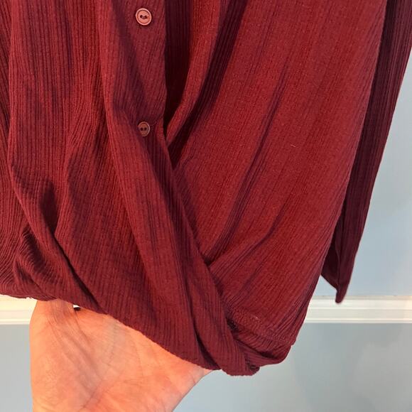 White Willow NWT Textured Button Front Blouse Top Size XS Long Sleeve - Picture 7 of 10
